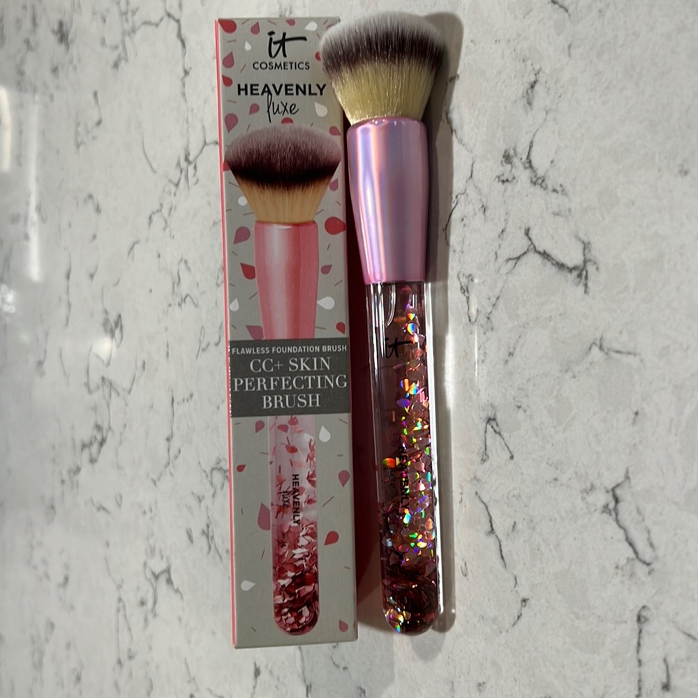 It Cosmetics Heavenly Luxe CC+ Skin Perfecting Brush